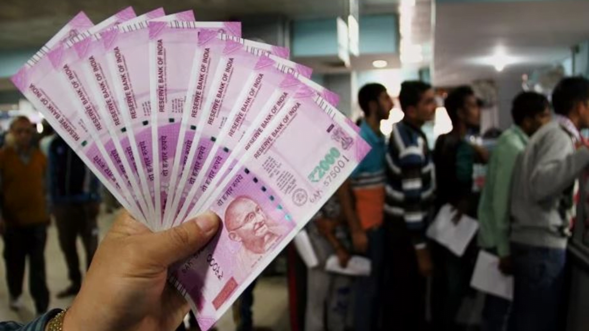 Banks Prepare for the Influx of Rs 2,000 Notes